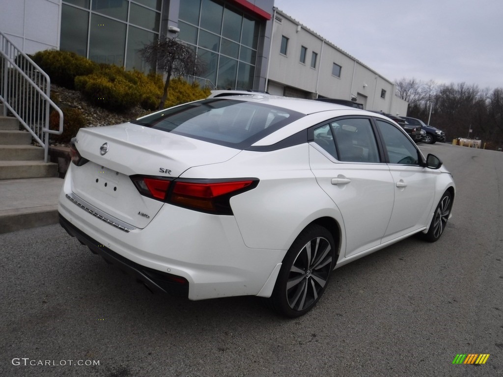 2020 Altima SR AWD - Glacier White / Charcoal photo #18