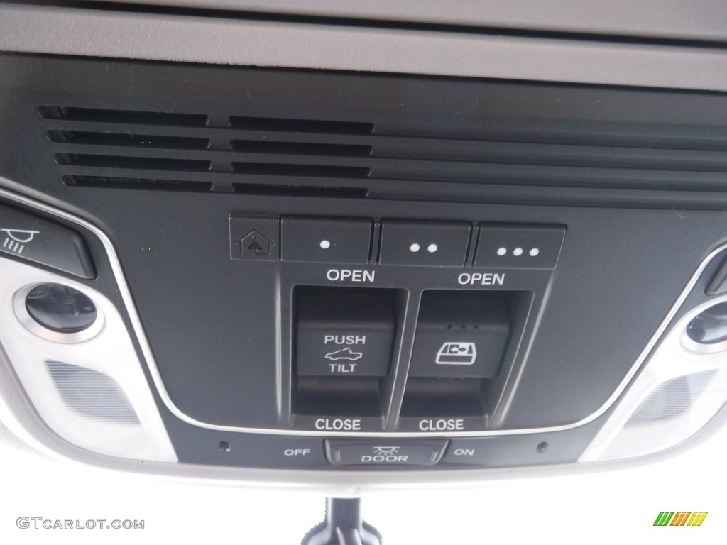 2019 Ridgeline RTL-T AWD - Modern Steel Metallic / Gray photo #28