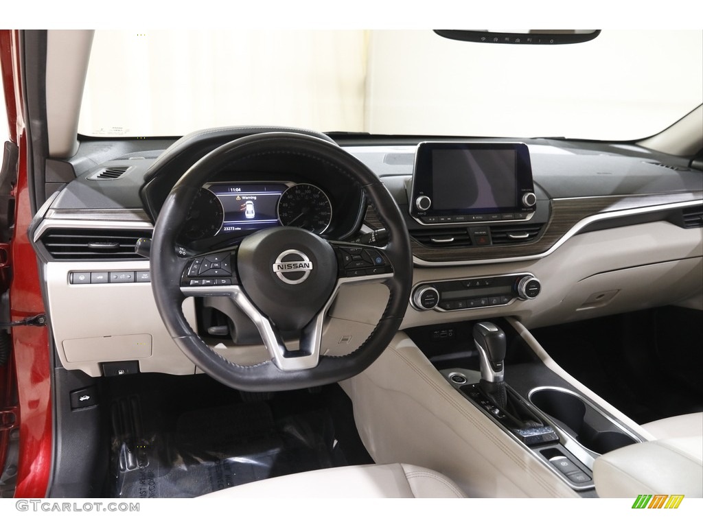 2019 Nissan Altima Platinum Gray Dashboard Photo #145310199