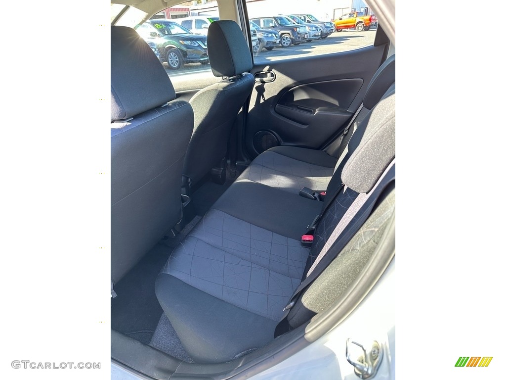2014 Mazda Mazda2 Sport Rear Seat Photos