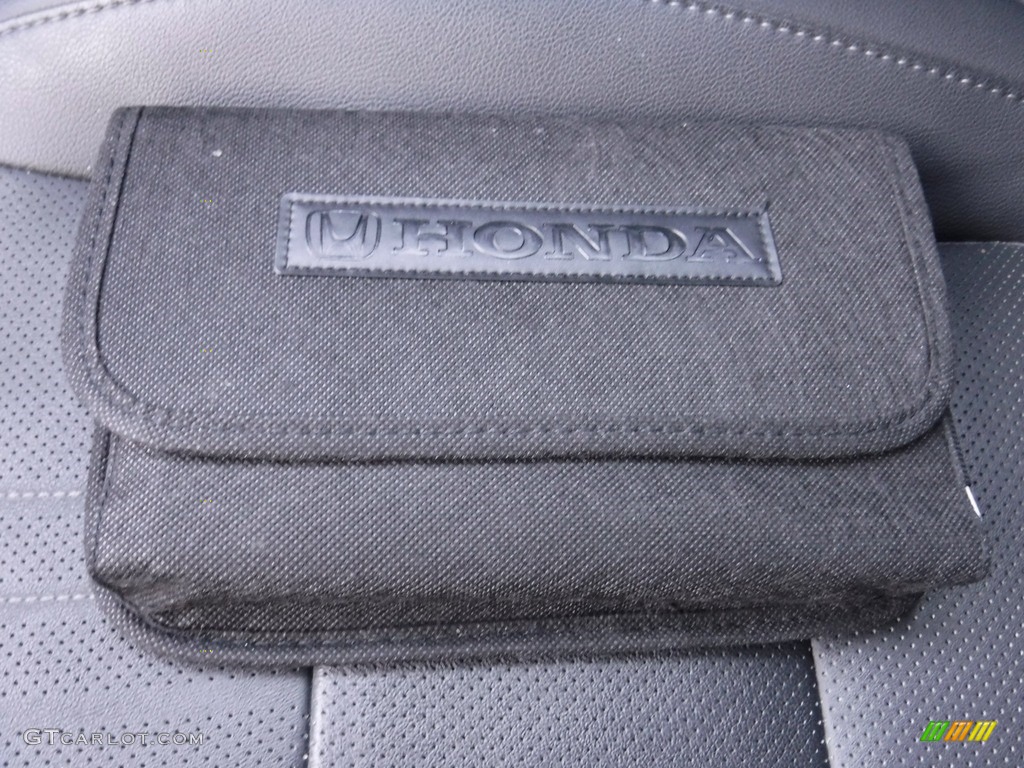 2021 Accord Touring - Sonic Gray Pearl / Black photo #33