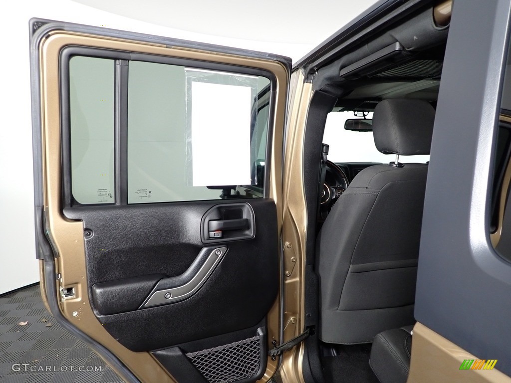 2015 Wrangler Unlimited Sport 4x4 - Copper Brown Pearl / Black photo #19