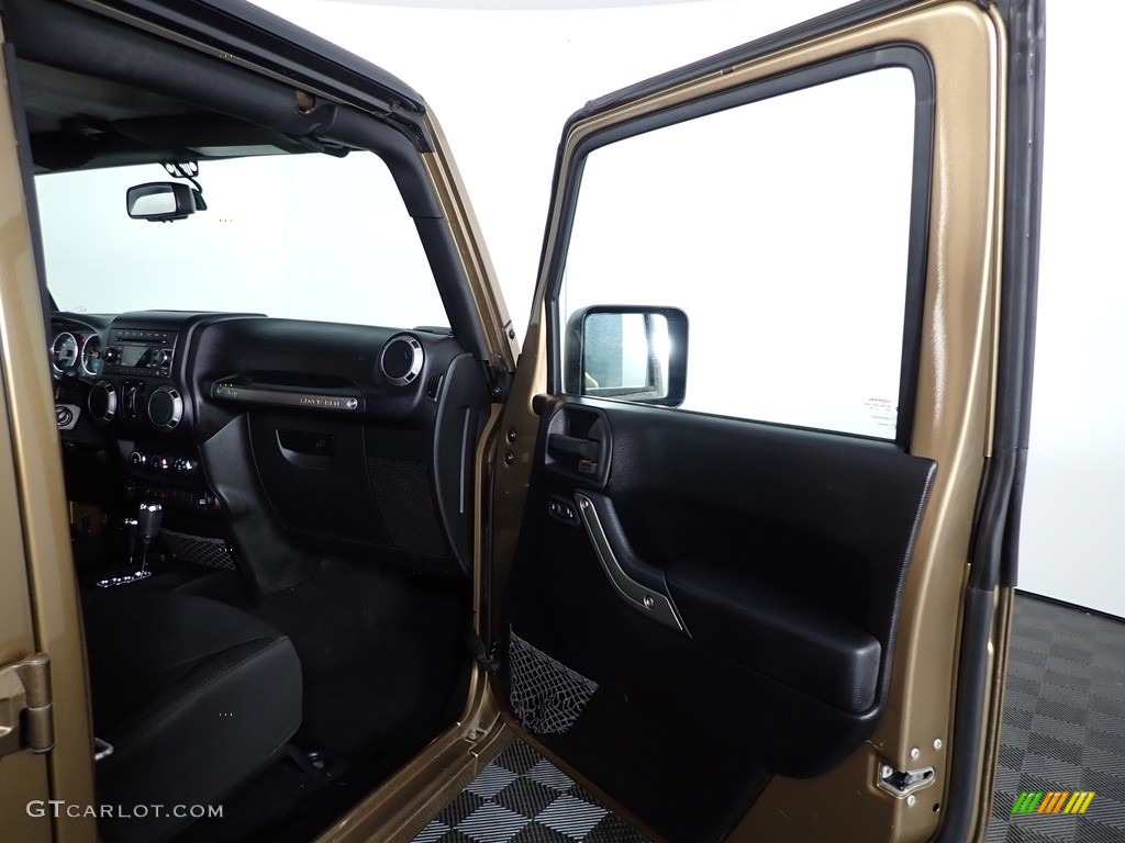 2015 Wrangler Unlimited Sport 4x4 - Copper Brown Pearl / Black photo #22
