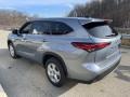 2023 Moon Dust Toyota Highlander Hybrid LE  photo #2