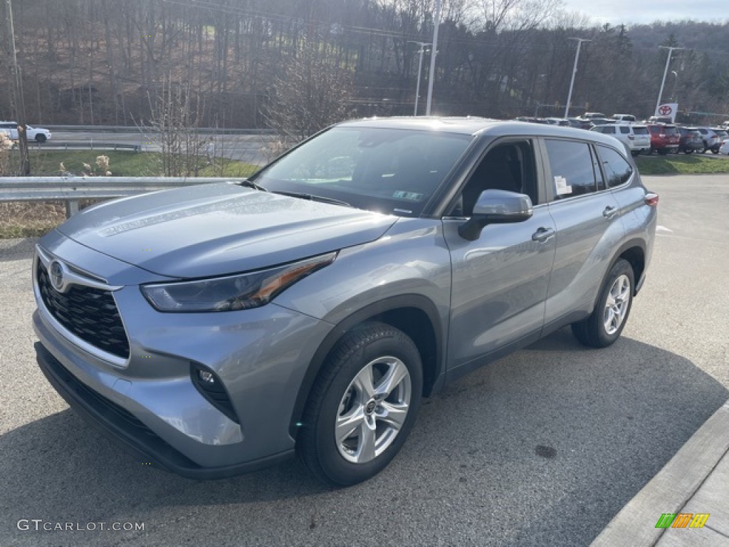 2023 Highlander Hybrid LE - Moon Dust / Black photo #7