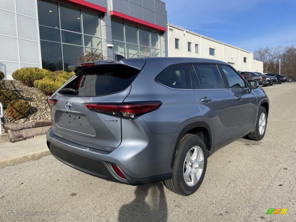2023 Highlander Hybrid LE - Moon Dust / Black photo #9