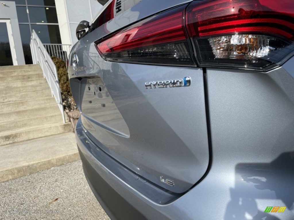 2023 Highlander Hybrid LE - Moon Dust / Black photo #23