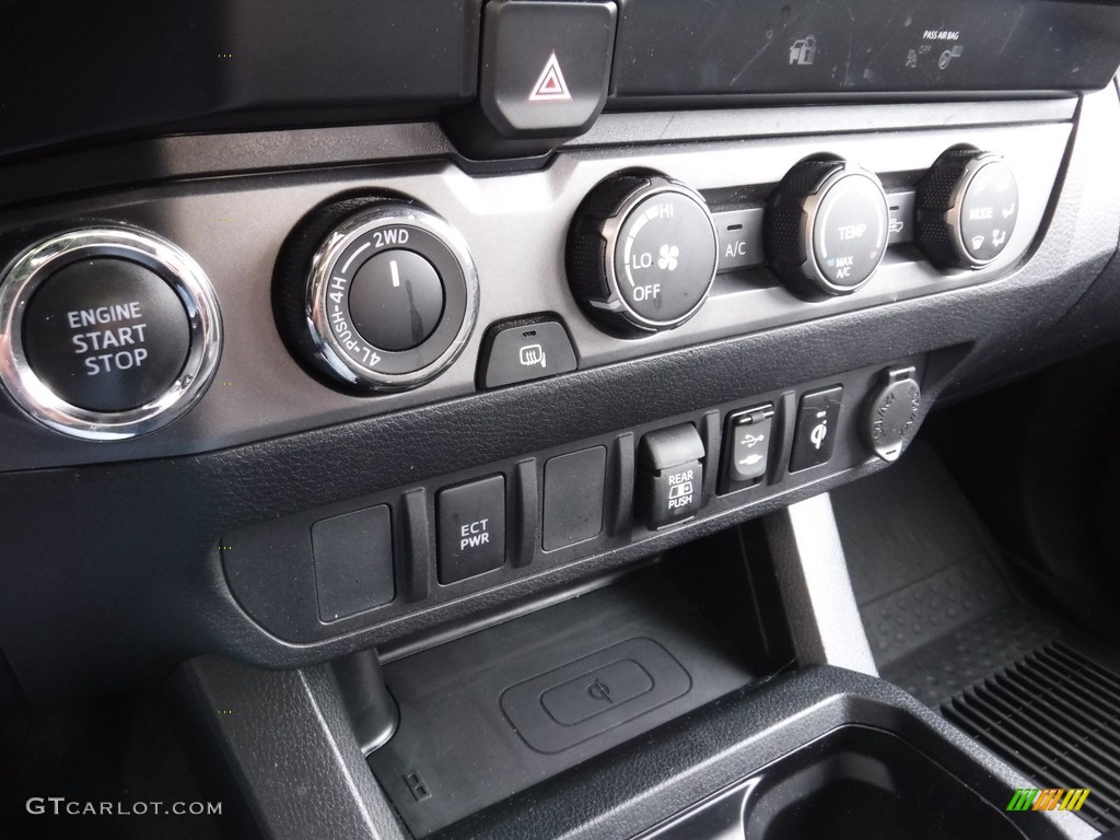 2019 Toyota Tacoma TRD Sport Double Cab 4x4 Controls Photos