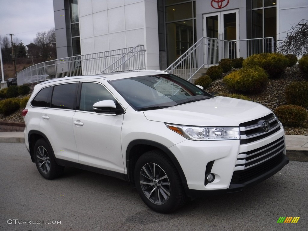 2019 Highlander XLE AWD - Blizzard Pearl White / Black photo #1