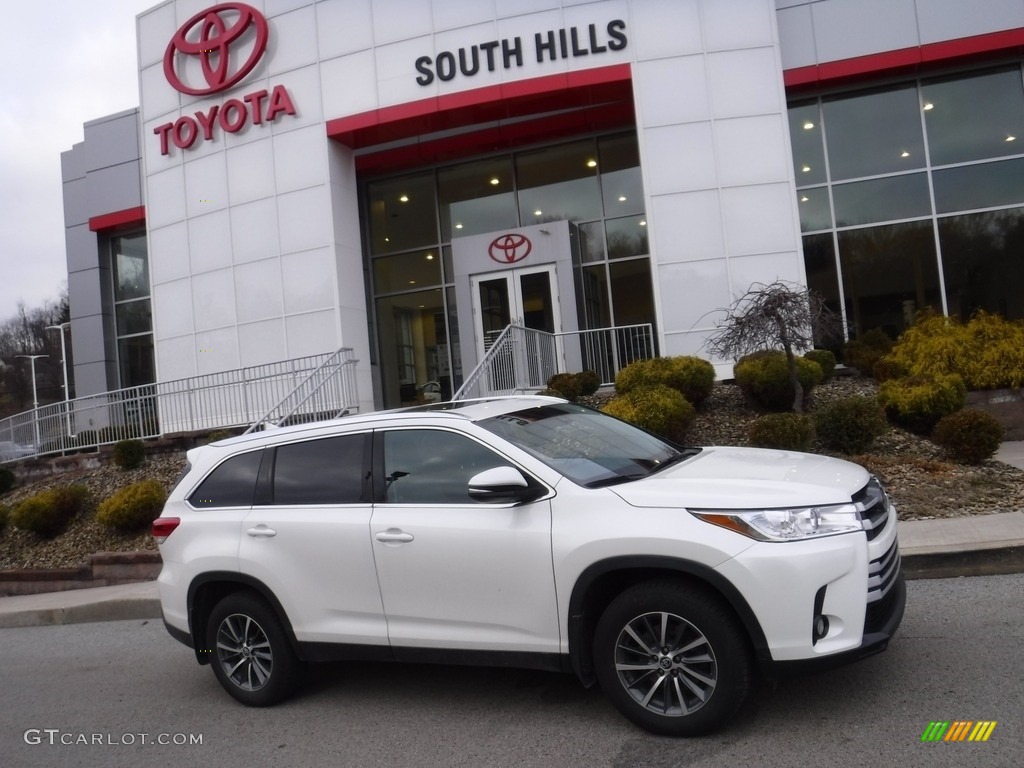 2019 Highlander XLE AWD - Blizzard Pearl White / Black photo #2