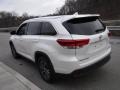 2019 Blizzard Pearl White Toyota Highlander XLE AWD  photo #13
