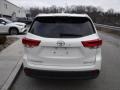 2019 Blizzard Pearl White Toyota Highlander XLE AWD  photo #14