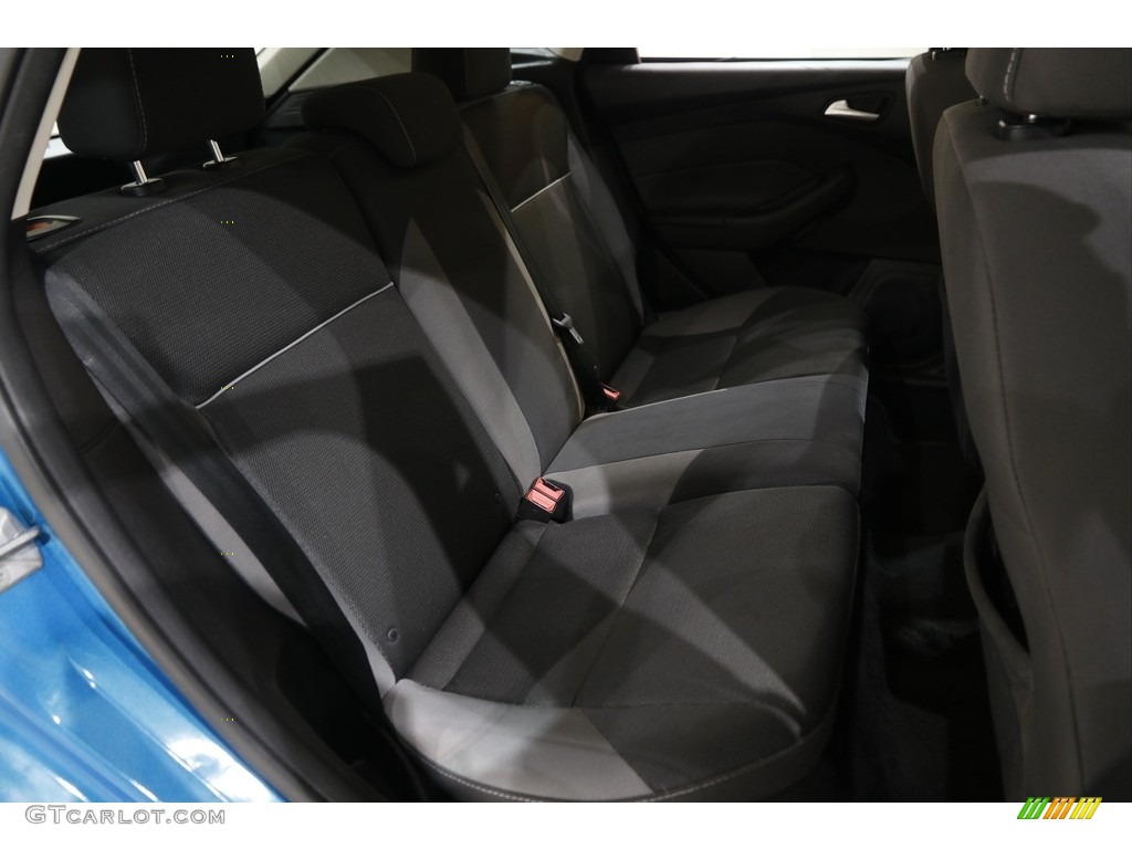 2014 Focus SE Hatchback - Blue Candy / Charcoal Black photo #15
