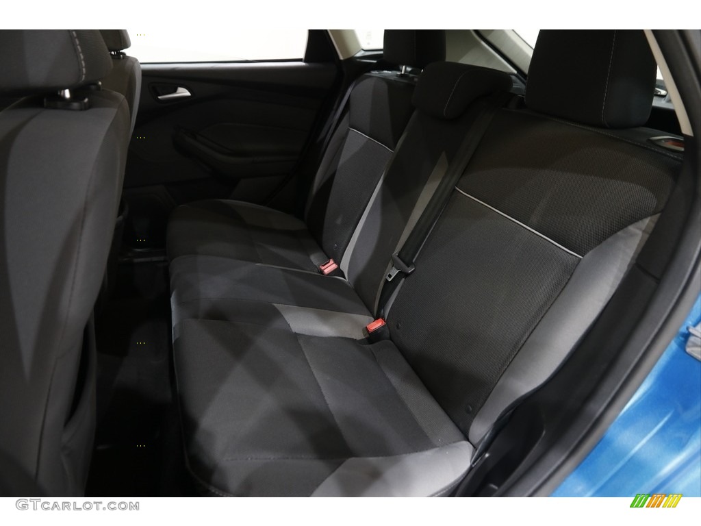 2014 Focus SE Hatchback - Blue Candy / Charcoal Black photo #16