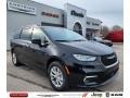 Brilliant Black Crystal Pearl 2022 Chrysler Pacifica Touring L AWD