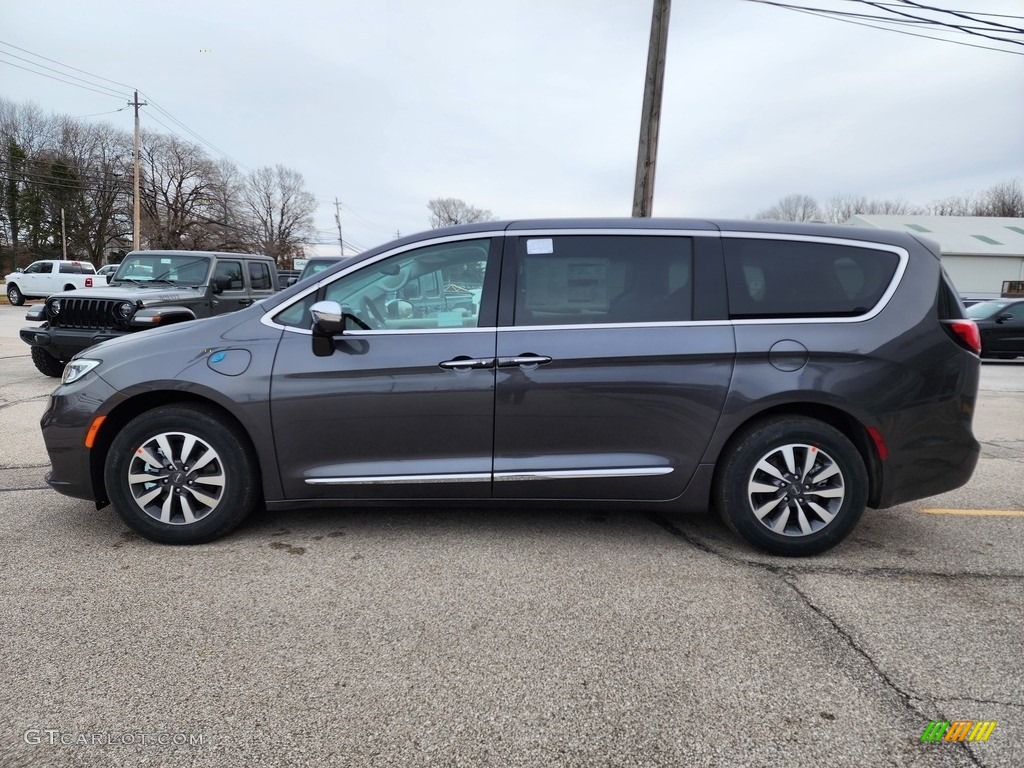 Granite Crystal Metallic 2022 Chrysler Pacifica Hybrid Limited Exterior Photo #145315632