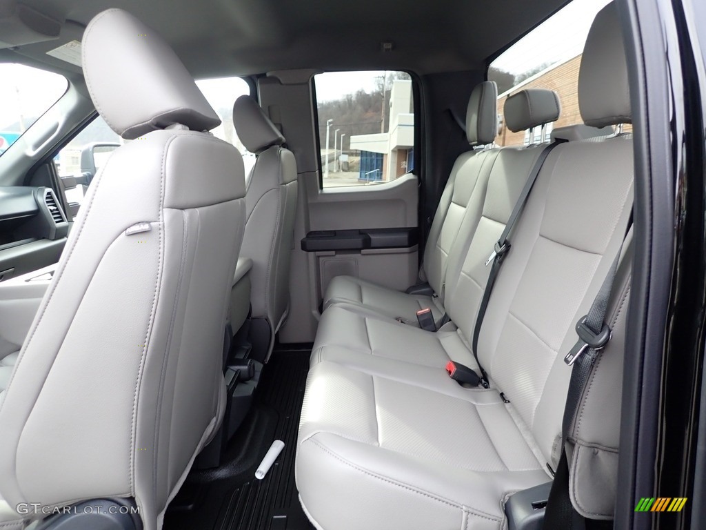2022 Ford F250 Super Duty XL SuperCab 4x4 Rear Seat Photos