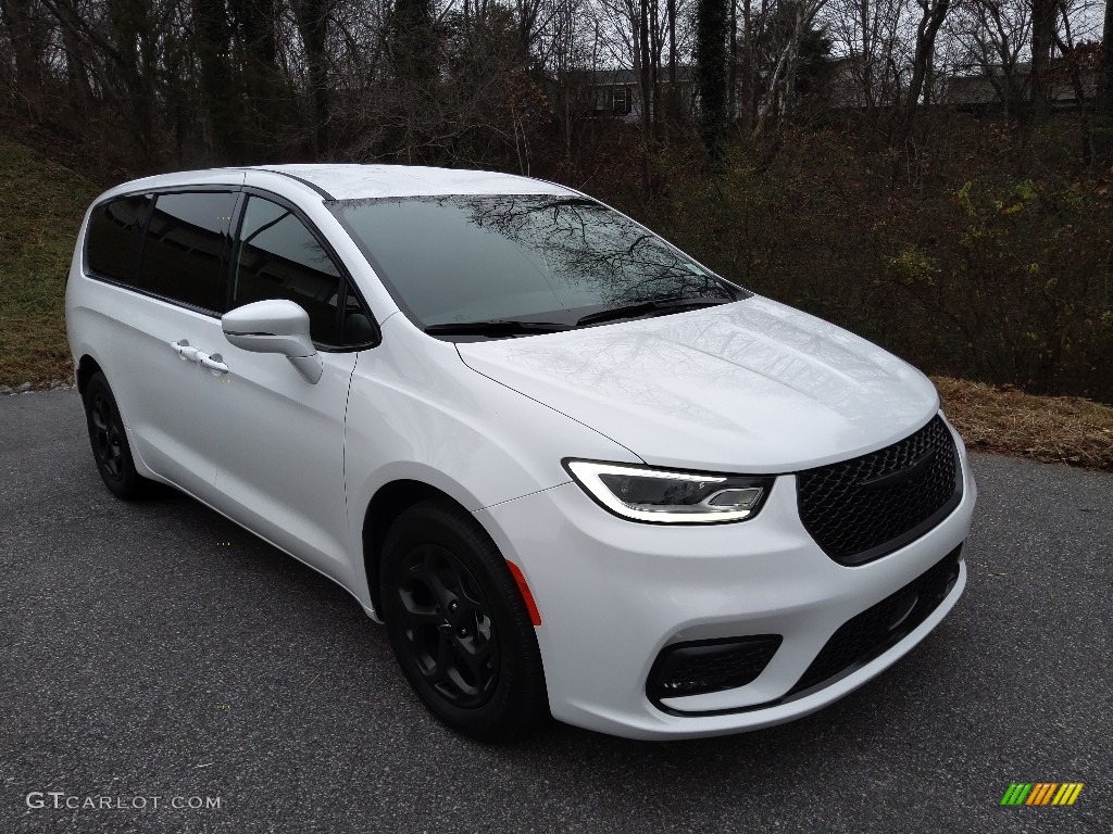 2022 Chrysler Pacifica Hybrid Touring L Exterior Photos