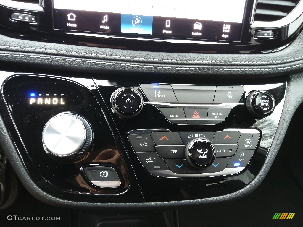 2022 Chrysler Pacifica Hybrid Touring L Controls Photo #145318179