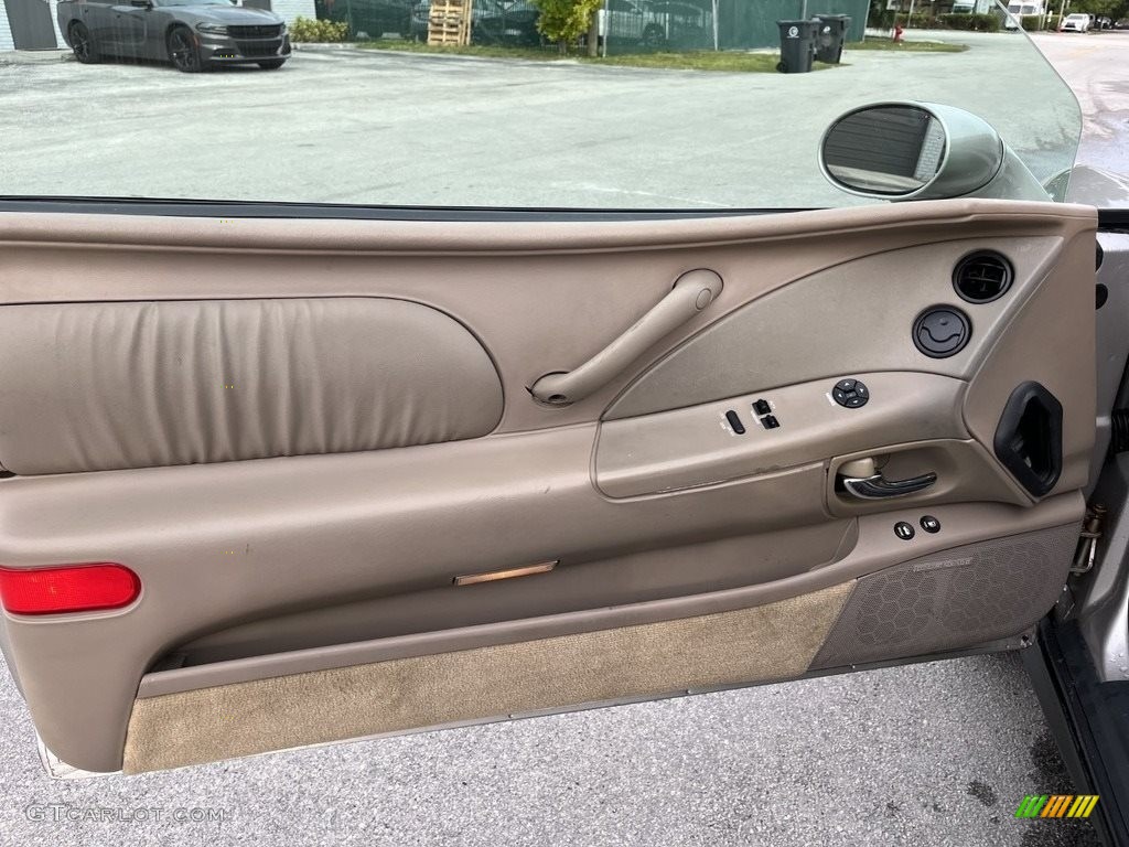1996 Buick Riviera Coupe Taupe Door Panel Photo #145320267