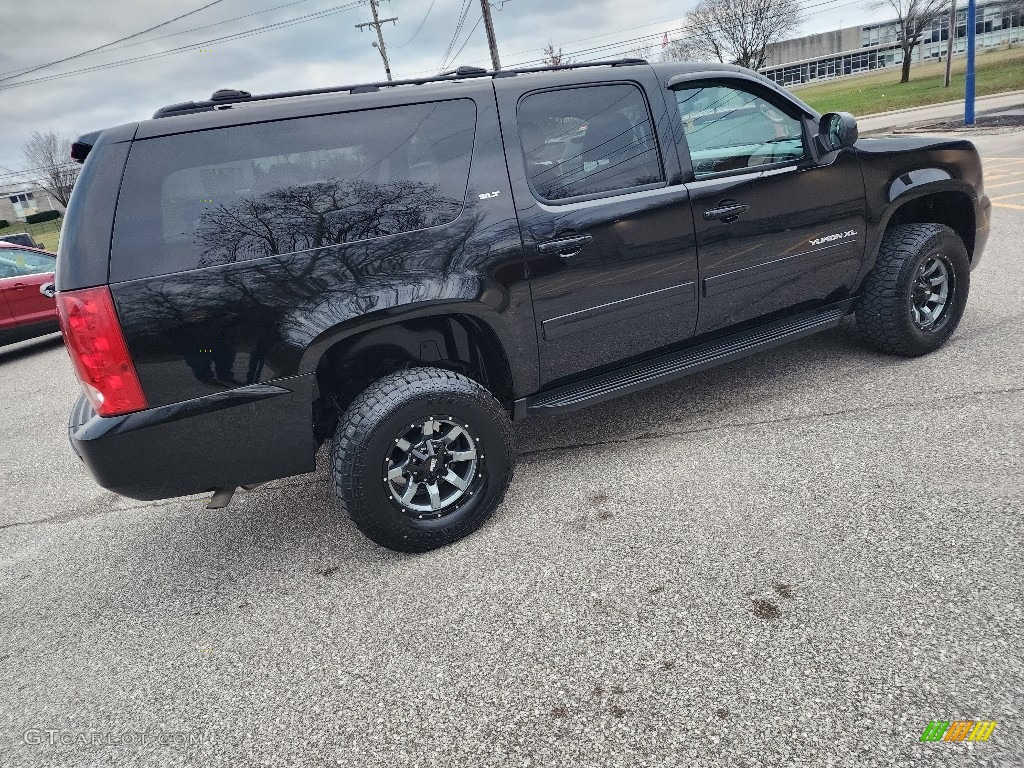 2013 Yukon XL SLT 4x4 - Onyx Black / Ebony photo #4