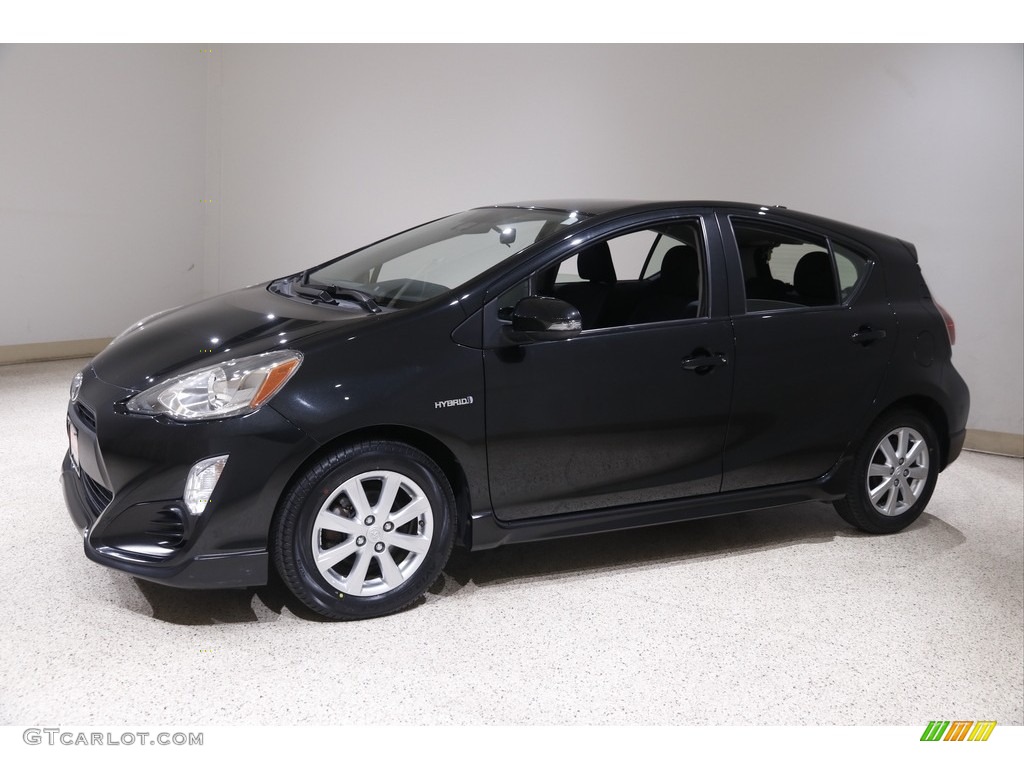 2017 Prius c Two - Black Sand Metallic / Gray photo #3