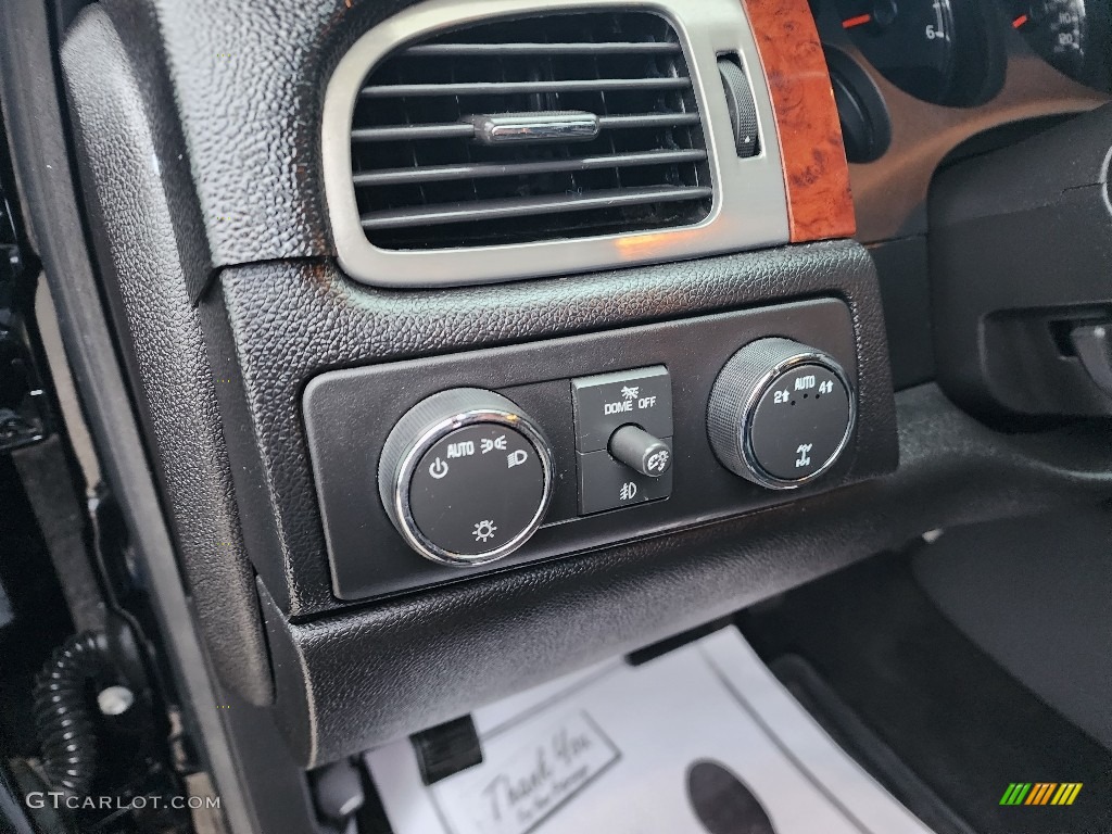 2013 Yukon XL SLT 4x4 - Onyx Black / Ebony photo #12