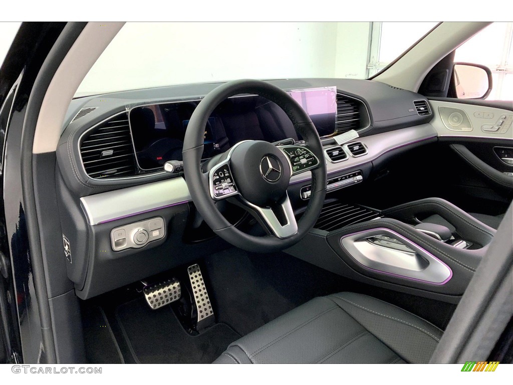 2023 Mercedes-Benz GLS 450 4Matic Front Seat Photos