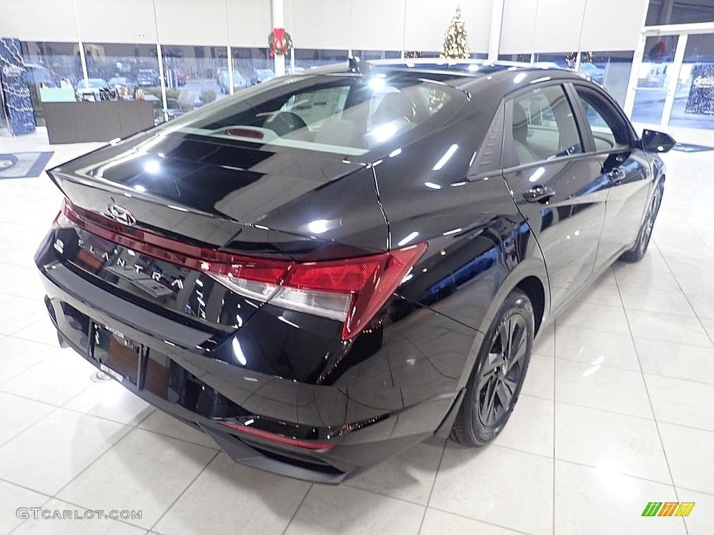 2023 Elantra SEL - Phantom Black / Medium Gray photo #2