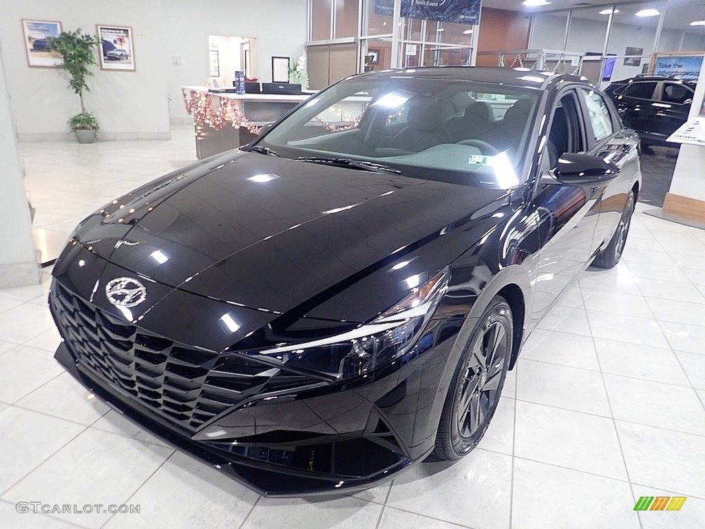 2023 Elantra SEL - Phantom Black / Medium Gray photo #7