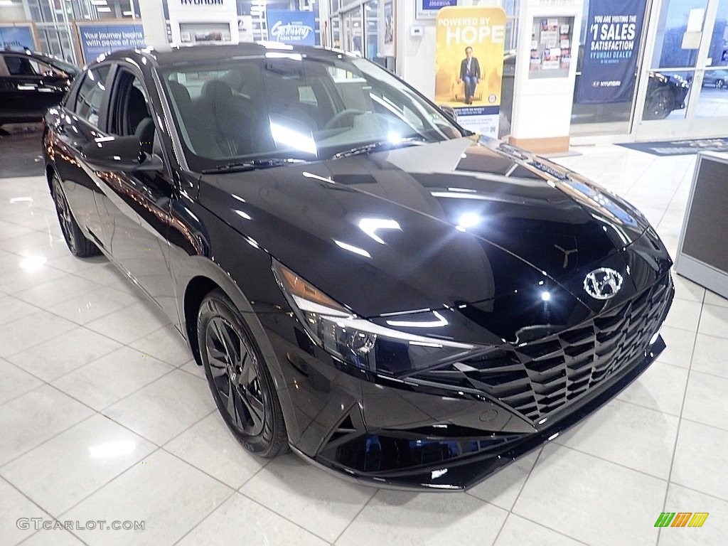 2023 Elantra SEL - Phantom Black / Medium Gray photo #9