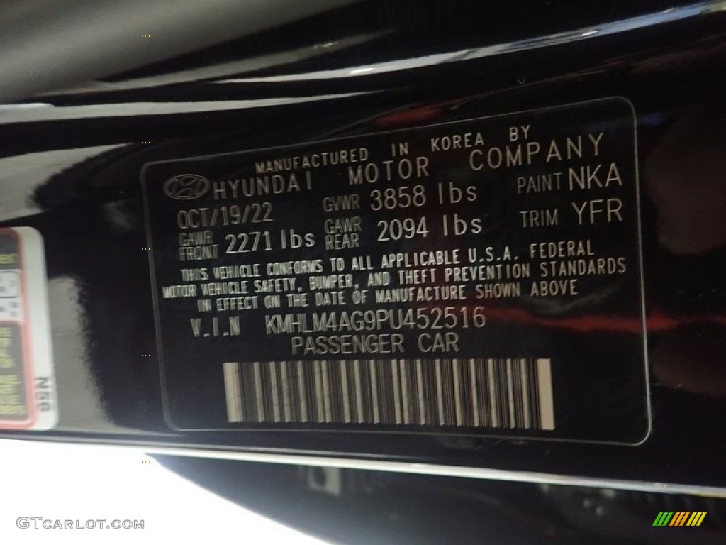 2023 Elantra SEL - Phantom Black / Medium Gray photo #18