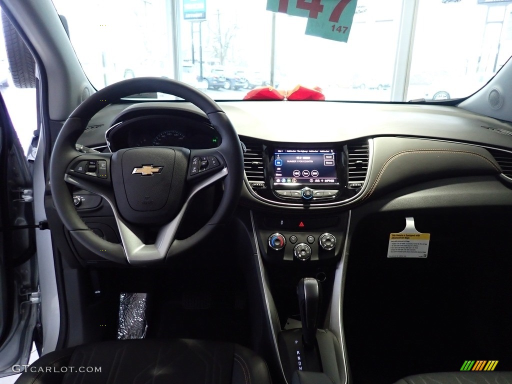 2022 Chevrolet Trax LT AWD Jet Black Dashboard Photo #145322806
