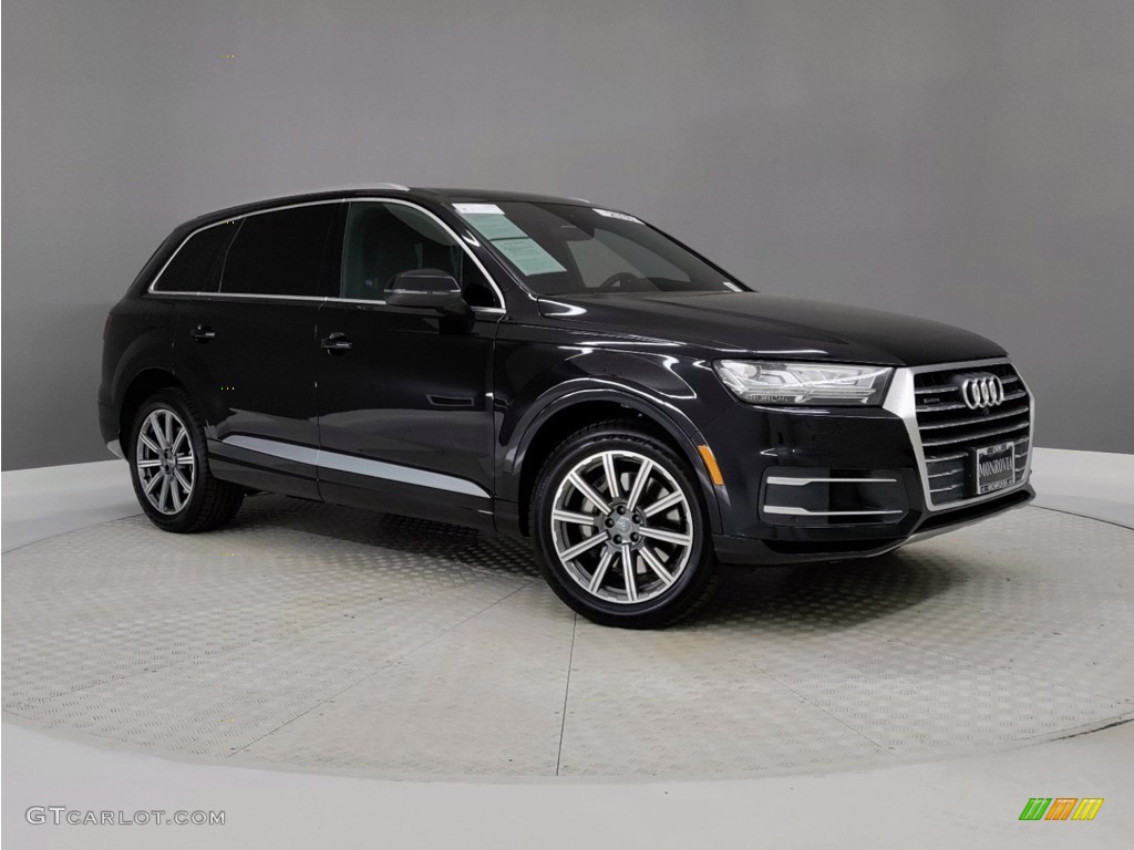 2018 Audi Q7 3.0 TFSI Premium Plus quattro Exterior Photos
