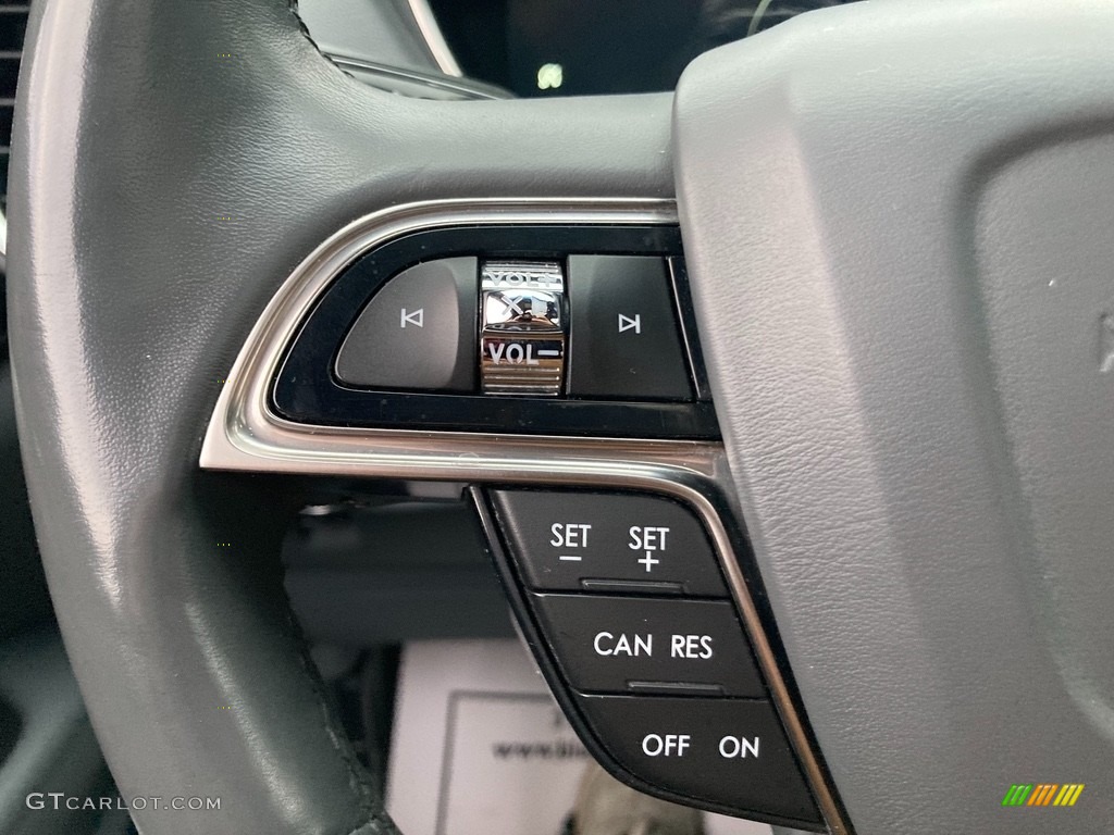 2019 Lincoln Nautilus Reserve AWD Slate Steering Wheel Photo #145324369