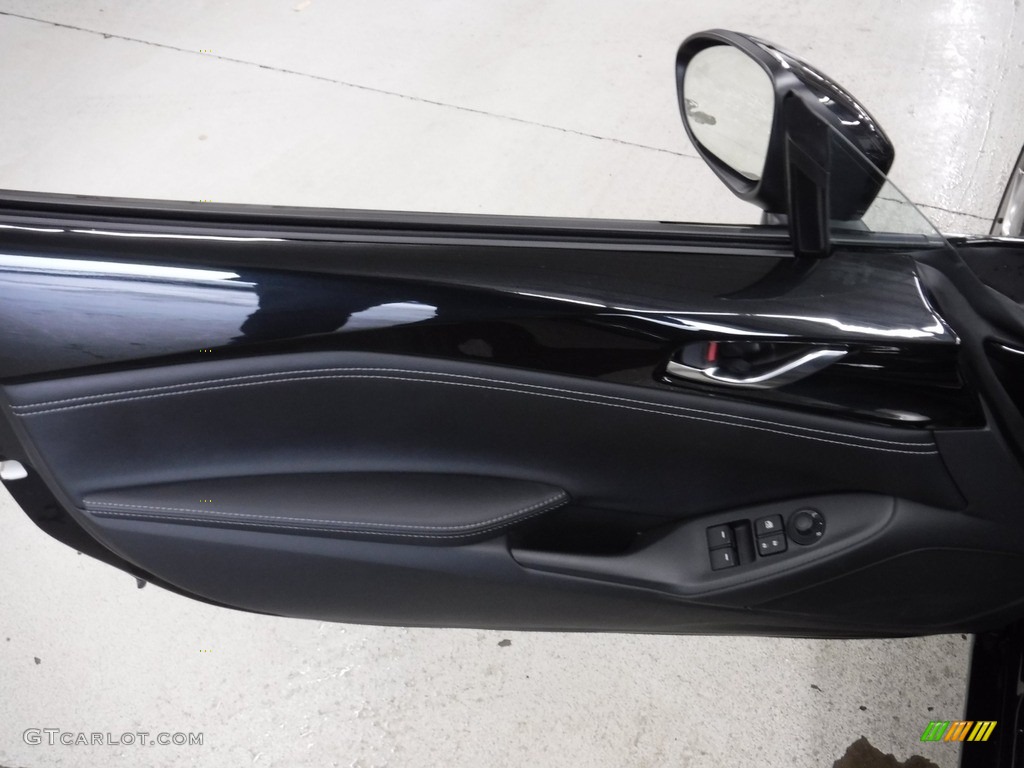 2022 Mazda MX-5 Miata Grand Touring Door Panel Photos