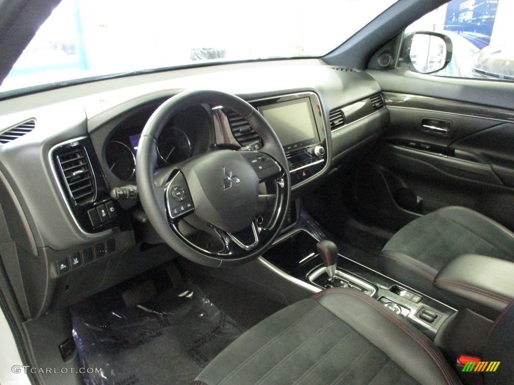 Black Interior 2020 Mitsubishi Outlander LE S-AWC Photo #145325017