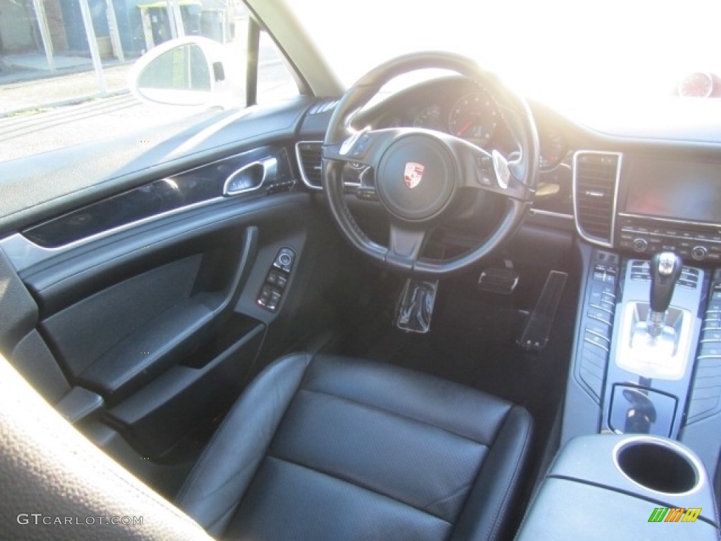 2015 Panamera  - White / Black photo #12