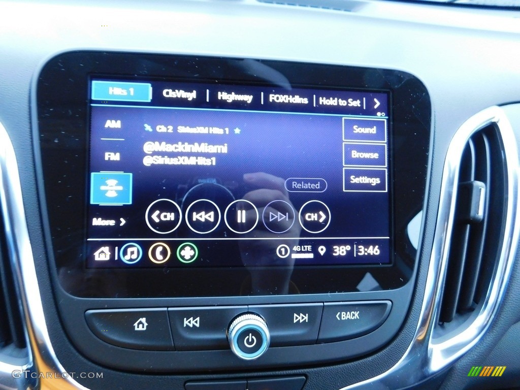 2023 Chevrolet Equinox LT AWD Controls Photo #145327195