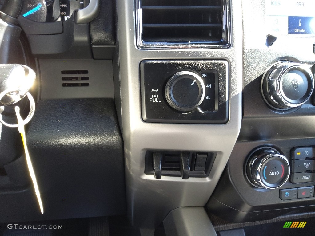 2021 F250 Super Duty Lariat Crew Cab 4x4 - Iconic Silver / Black photo #21