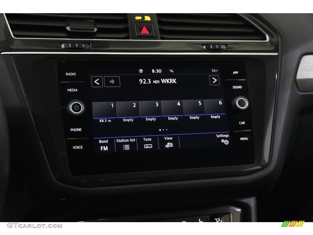 2020 Volkswagen Tiguan SE Controls Photo #145329217