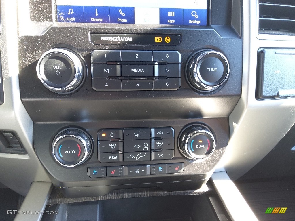 2021 Ford F250 Super Duty Lariat Crew Cab 4x4 Controls Photos