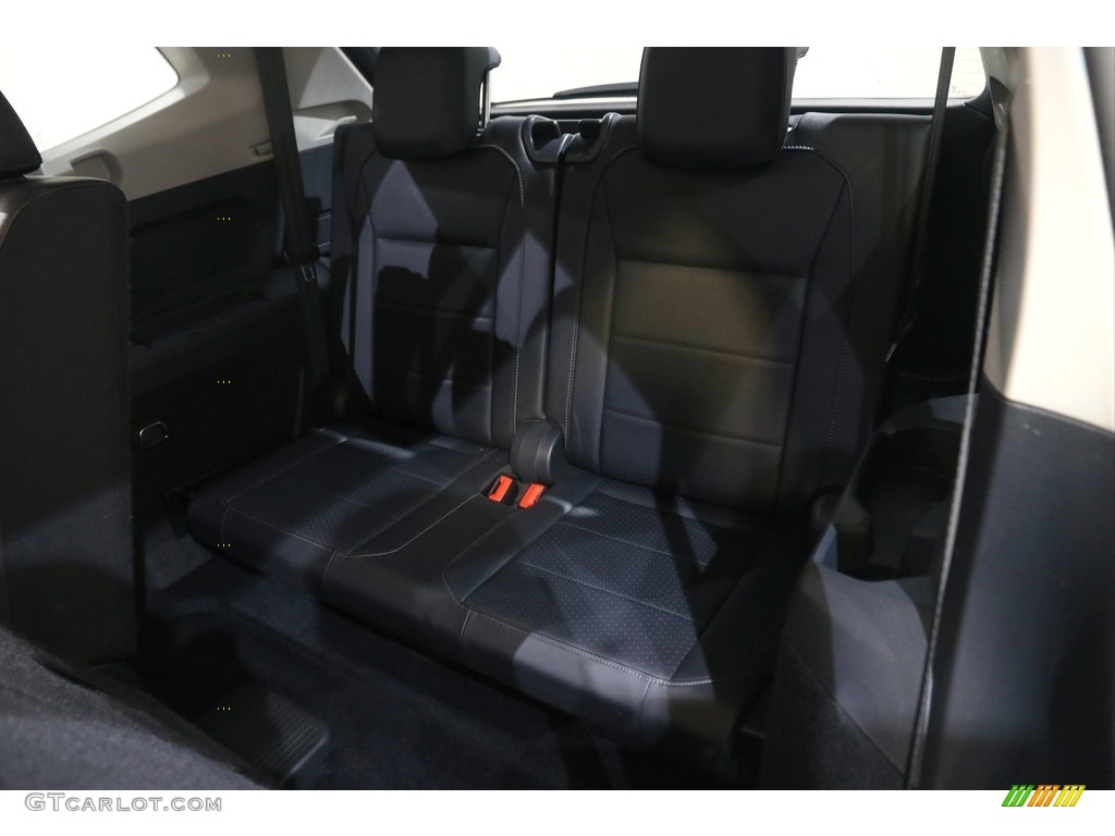 2020 Volkswagen Tiguan SE Interior Color Photos