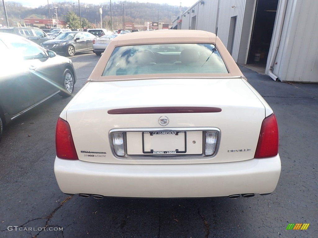 2003 DeVille Sedan - White Diamond / Neutral Shale Beige photo #9