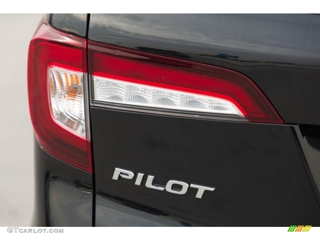 2022 Honda Pilot Sport Marks and Logos Photo #145329631