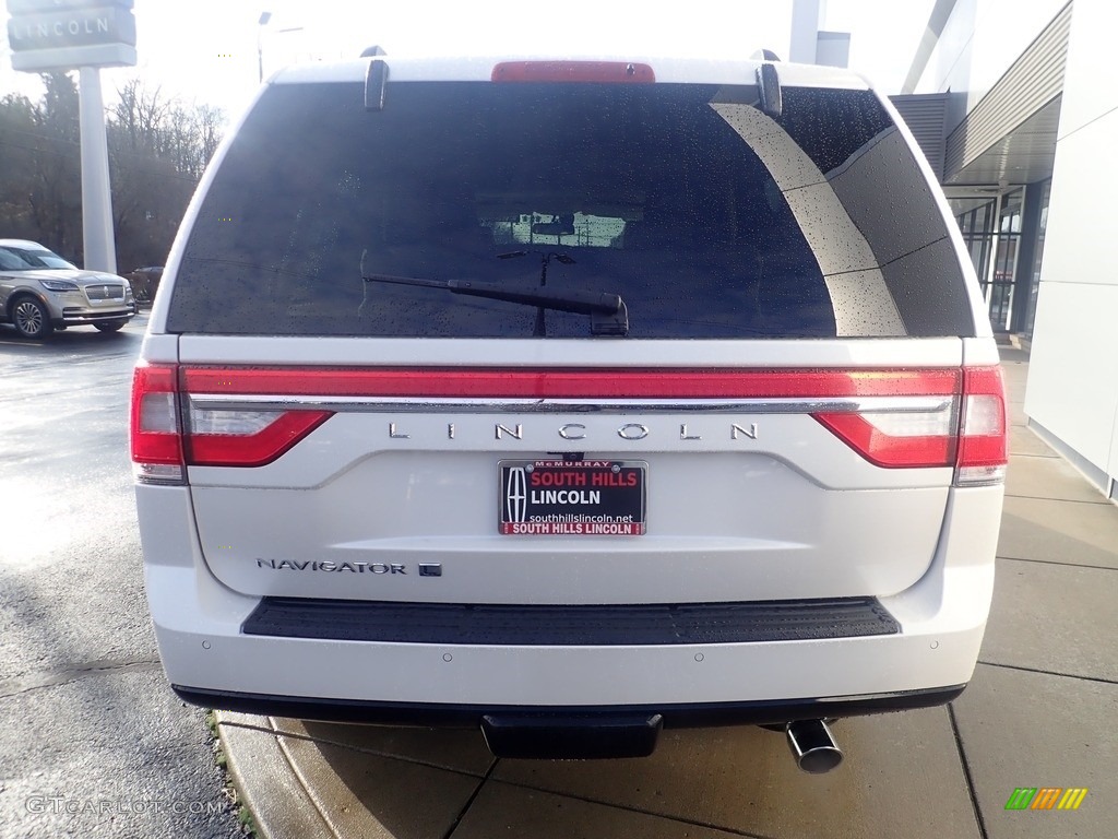 2017 Navigator L Reserve 4x4 - White Platinum / Dune photo #4