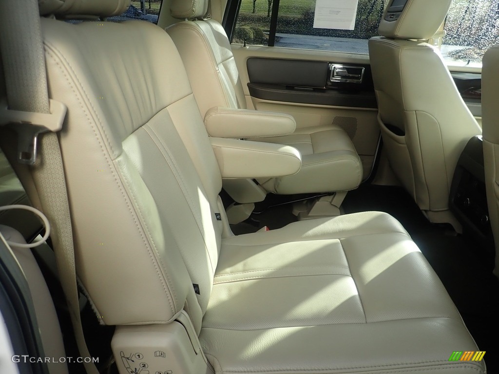 2017 Navigator L Reserve 4x4 - White Platinum / Dune photo #12