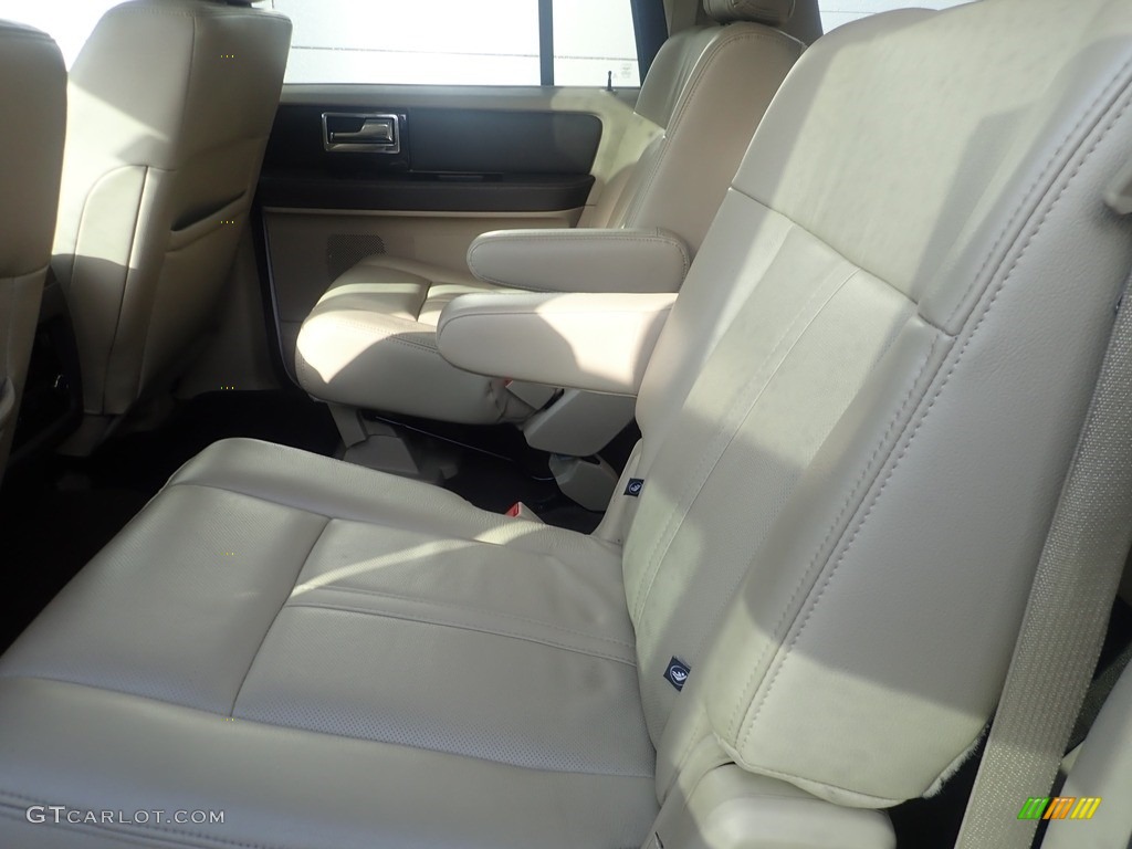 2017 Navigator L Reserve 4x4 - White Platinum / Dune photo #15