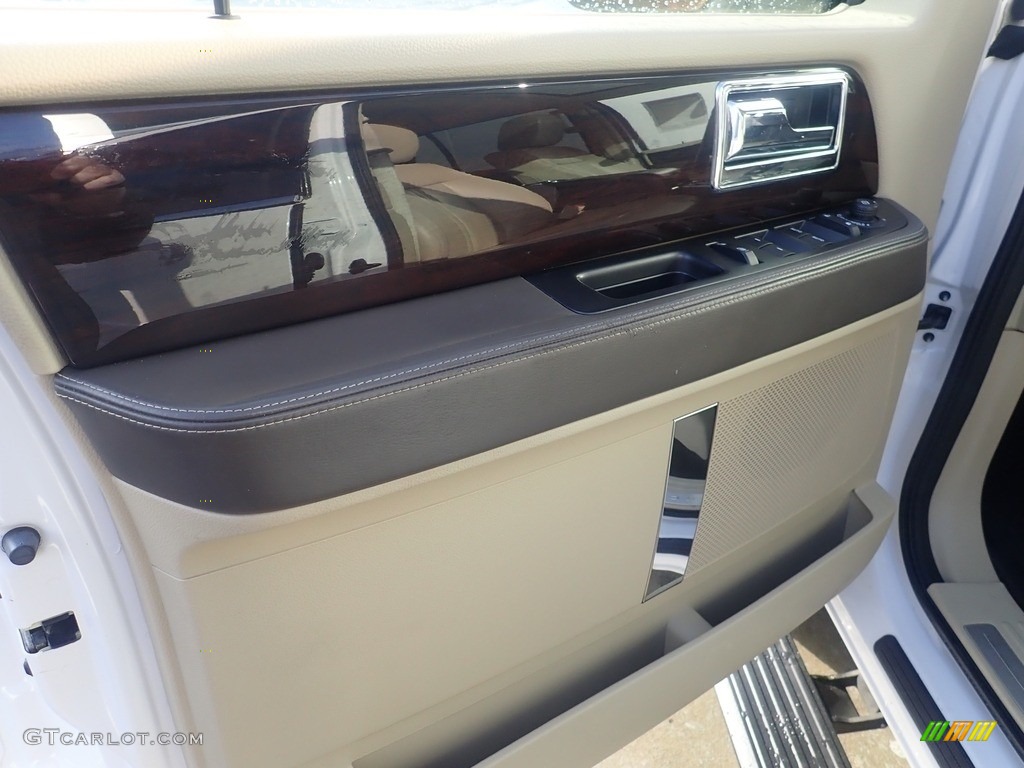 2017 Navigator L Reserve 4x4 - White Platinum / Dune photo #19