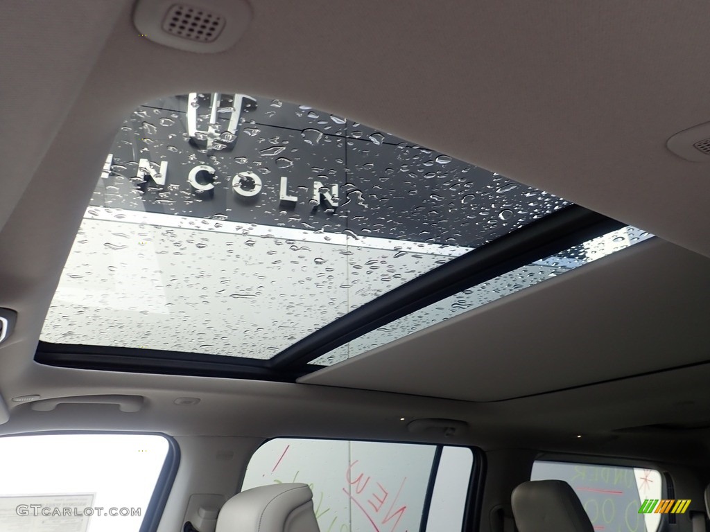 2022 Jeep Wagoneer Series III 4x4 Sunroof Photos